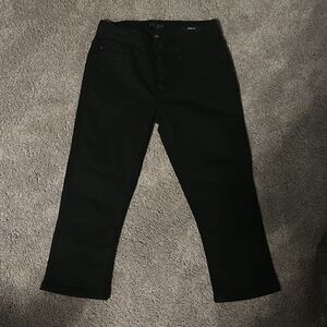 JB Capris!!! Black Judy blue!!!